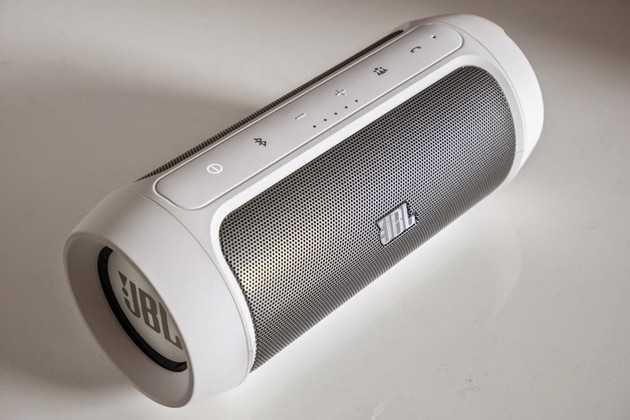 JBL Charge 2+ this is a mobile speaker, who is not afraid of water