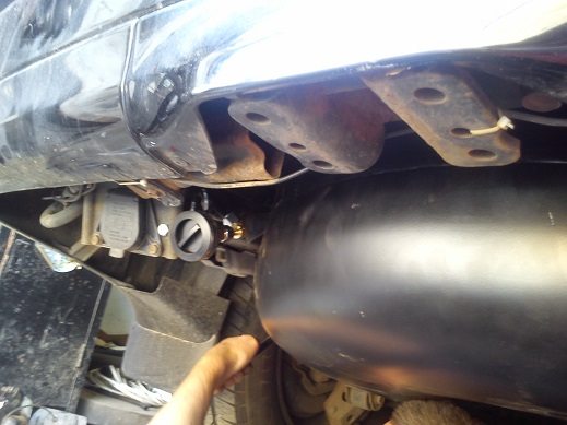 An example of an installed cylinder on a Lexus.
