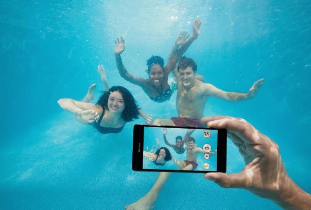 Sony противоречит сама себе  предлагая не снимать  Xperia под водой