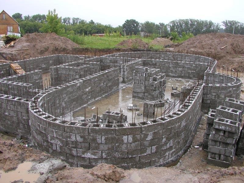 Hollow foundation blocks