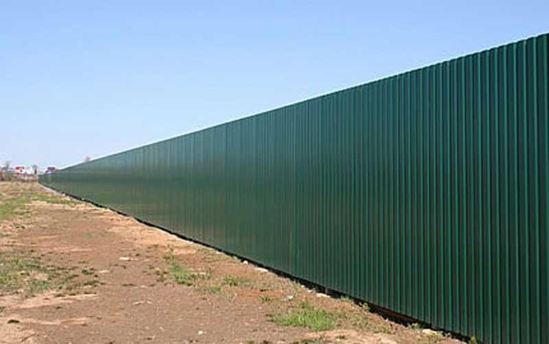 Advantages of corrugated fence.