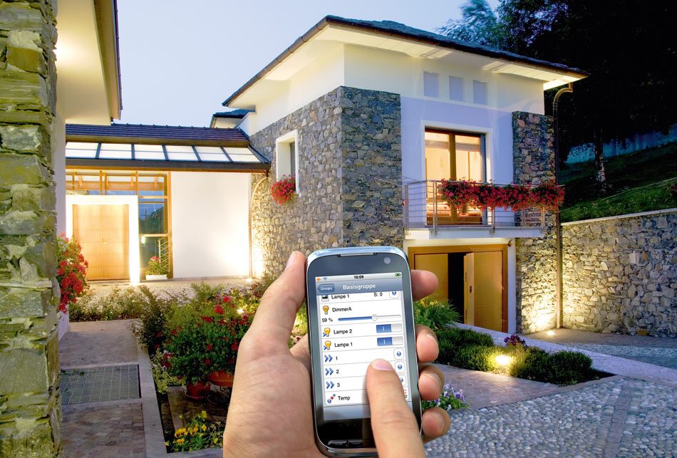 How to control the lighting system Smart House photo