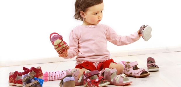 how to choose the right shoes for your child. A photo