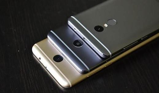 У яких модифікаціях представлений смартфон Redmi Note 5A від Xiaomi?