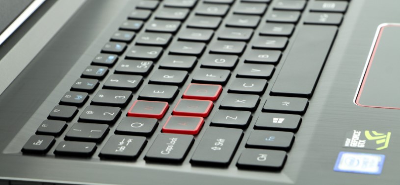 Acer Predator Helios 300 клавіатура