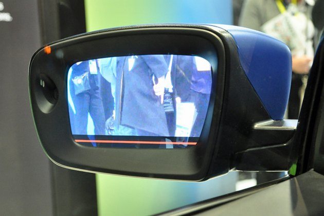 <!--:RU-->Дисплеи вместо зеркал заднего вида в автомобилях Maserati<!--:-->