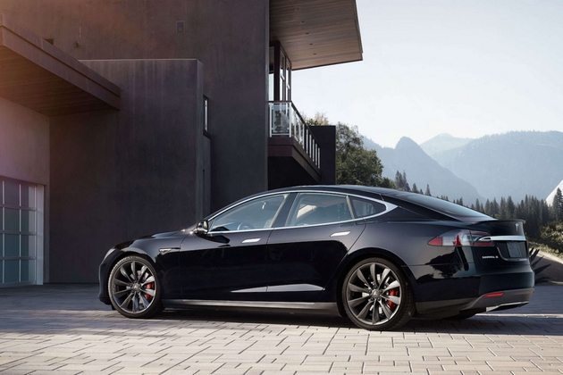 Tesla: электрические автомобили смогут проходить растояние на 1 зарядке в 1200 км уже в 2020 году