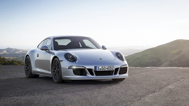 Porsche сделал ставку на Apple CarPlay
