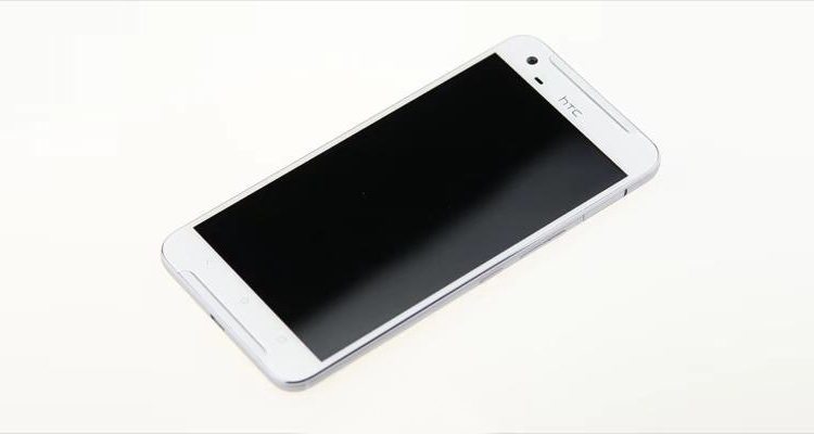 HTC готує смартфон з підтримкою зйомки у форматі RAW