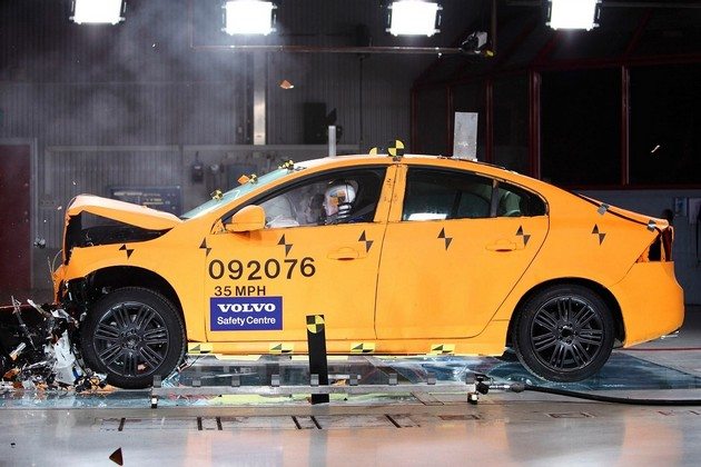 Volvo: „после 2020 году никто не погибнет в нашем автомобиле”