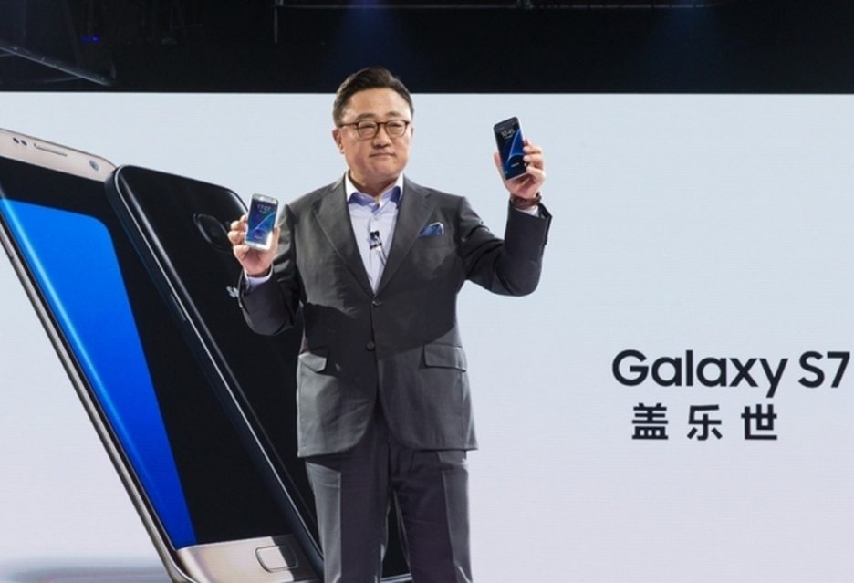 Samsung продает в Китае все меньше смартфонов