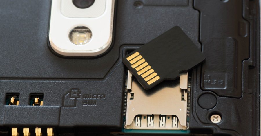 Как выбрать карту памяти microSD для смартфона