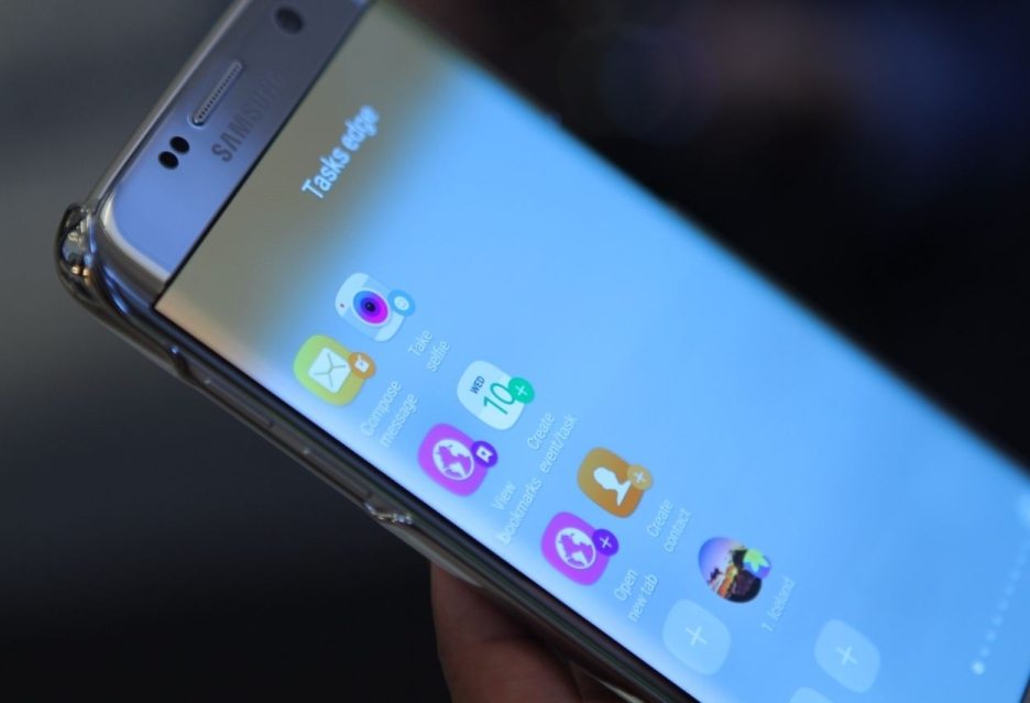 В новом смартфоне Galaxy S8 не будет наушников и кнопки Home