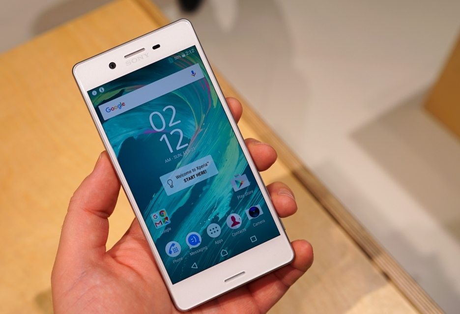 Android 7.0 Нуга доступен для очередных двух смартфонов Sony