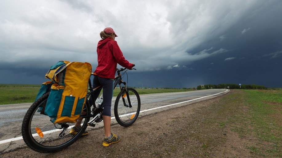 Подготовьте себя и свой велосипед к дождю