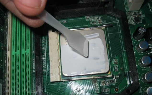 replacement of thermal paste