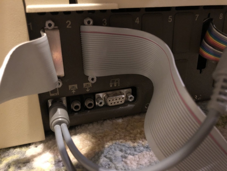 Нью-йоркский профессор обнаружил на чердаке компьютер Apple 30-летней давности в рабочем состоянии