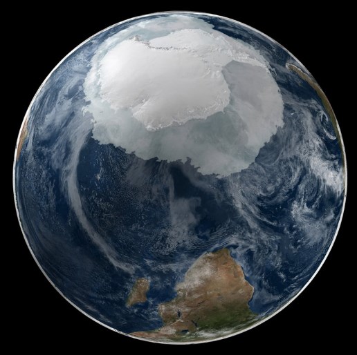 Вид на Антарктиду из космоса