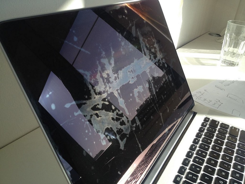 Reasons for replacing the MacBook display