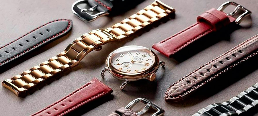Strap versus bracelet. What's best for a wristwatch