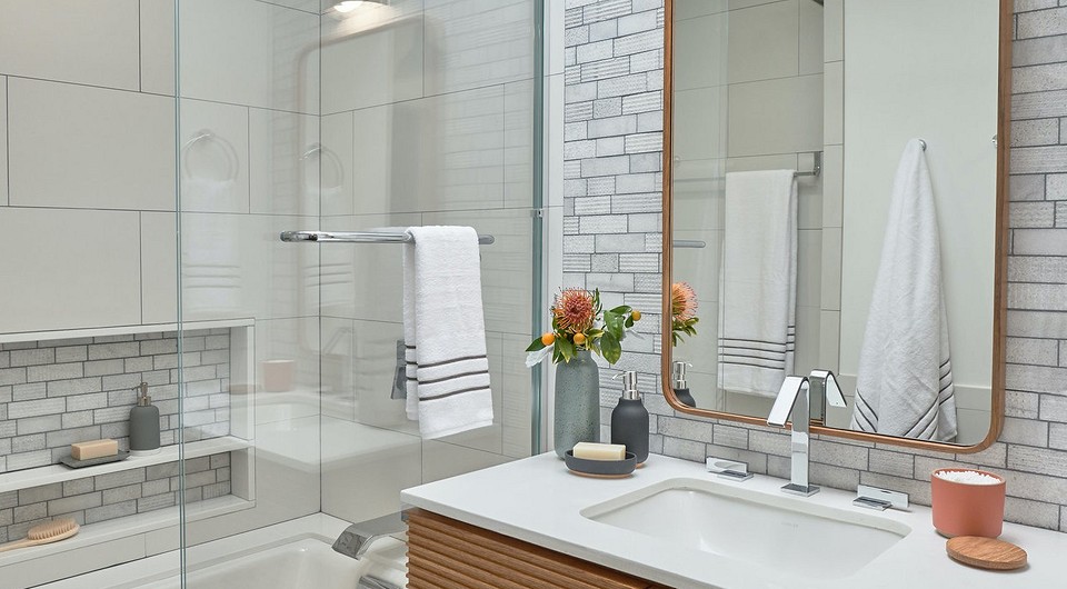 5 essential household goods in the bathroom