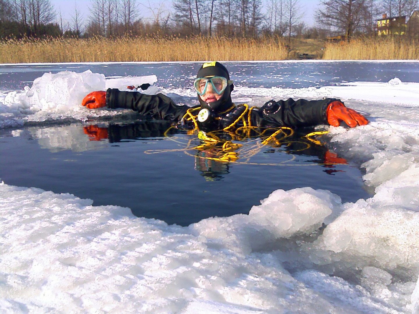 diving equipment for winter swimming