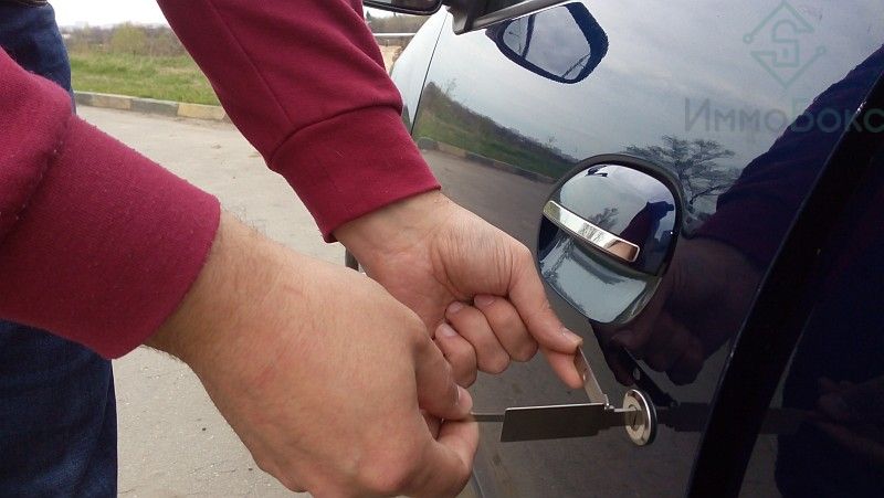 Emergency opening of car locks in Kyiv