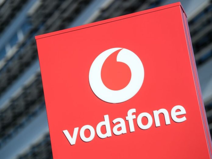Vodafone предложил своим абонентам оплатить тариф сразу за 12 Один из крупнейших мобильных операторов Украины, Vodafone, постоянно удивляет своих абонентов разными акциями и новыми предложениями. Однако, несмотря на это, цены на такие тарифные планы зачастую очень высоки, а платить по таким тарифам смогут не все украинцы. Информация об очередном предложении от мобильного оператора появилась на официальном сайте Vodafone.</p/></p>
<p> class=