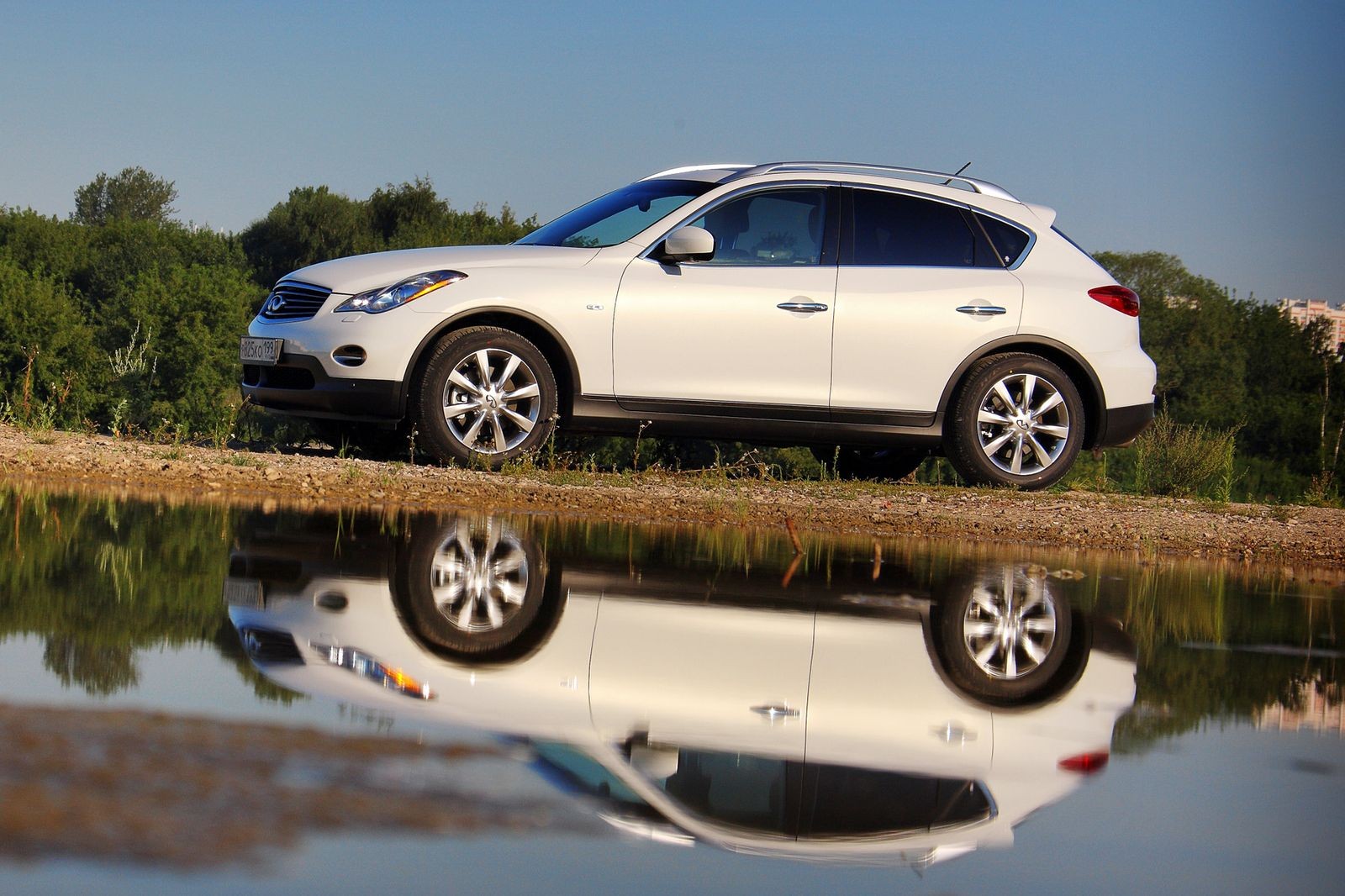 8 reasons to buy an INFINITI car